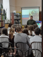 В рамках Всероссийской акции «Библионочь 2025» Бабаевскую центральную библиотеку посетили учащиеся 7г класса школы №1