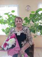Коллектив Бабаевского районного суда в торжественной обстановке поздравил с юбилеем и проводил на заслуженный отдых секретаря судебного заседания Ирину Александровну Николаеву.