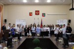 В День семьи, любви и верности в зале администрации Бабаевского муниципального округа состоялась торжественная церемония вручения паспорта гражданина Российской Федерации юношам и девушкам, достигшим 14-летнего возраста.